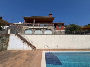 Casa en argentona a la venta